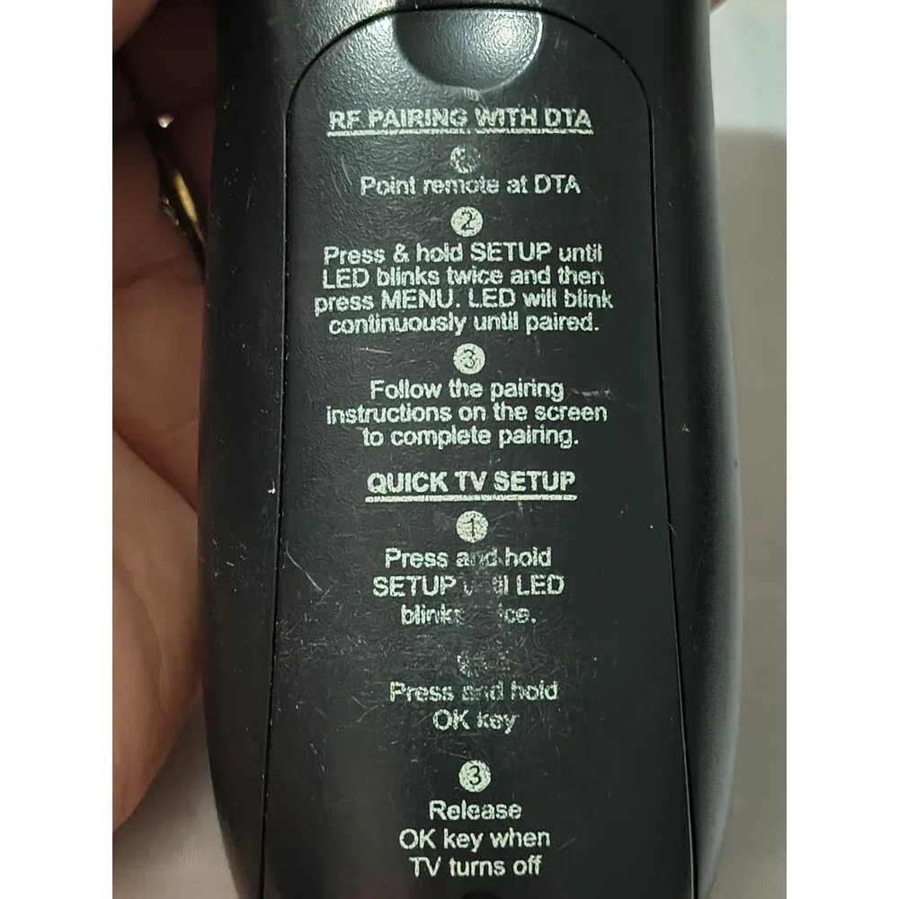 Universal Electronics Pulse RF Remote Control URC 2068BC1-R Used